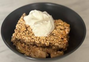 Déjeuner granola protéiné aux pommes